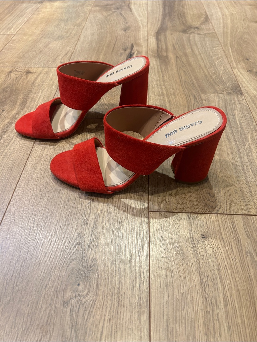 Gianni Bini suede heels